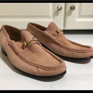 Women’s suede Gucci loafers size 10B